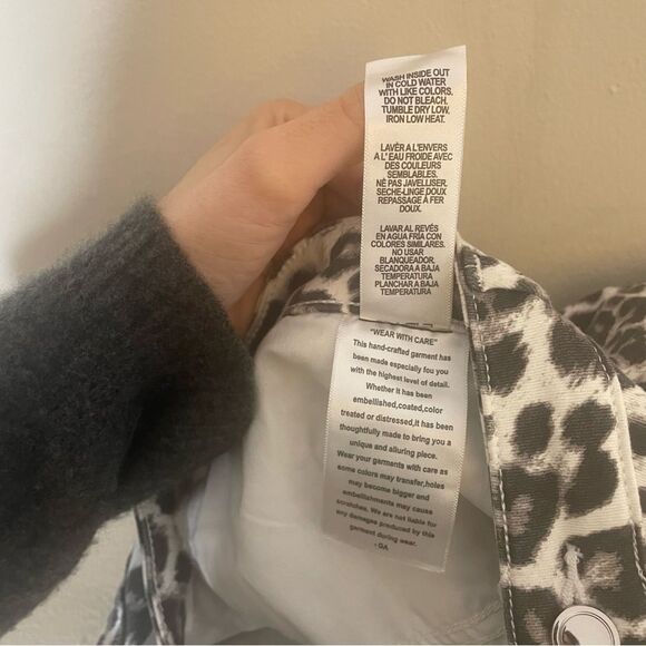 Good American Leopard Raw Hem Mini Skirt Size 18 | Curve-Hugging Statement Denim - Picture 3 of 14